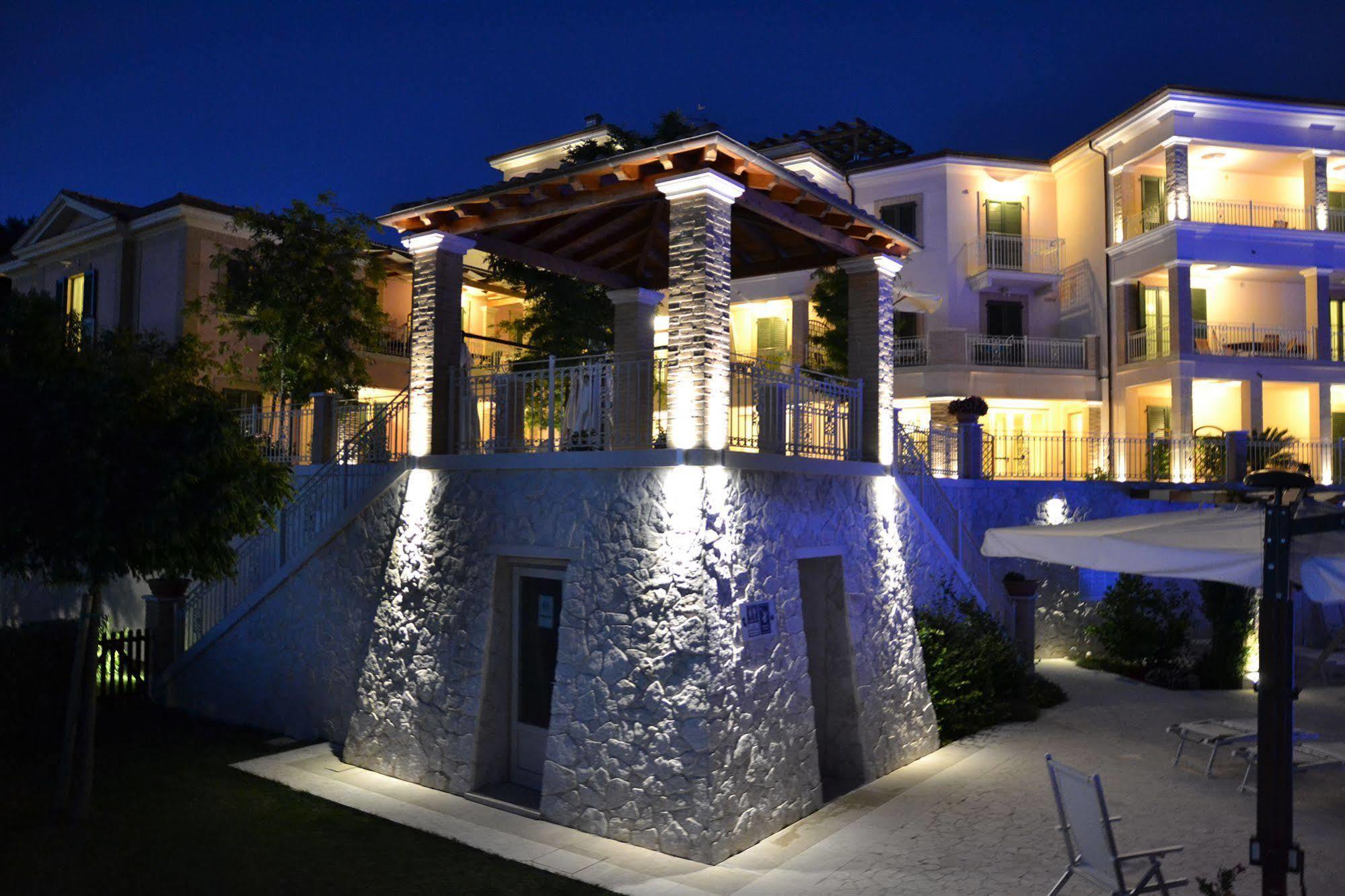 Incantea Resort Tortoreto Exterior foto