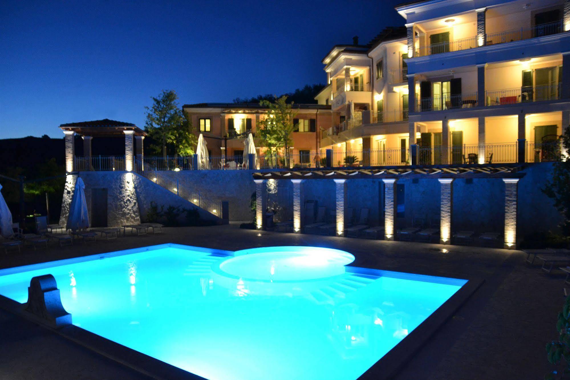 Incantea Resort Tortoreto Exterior foto